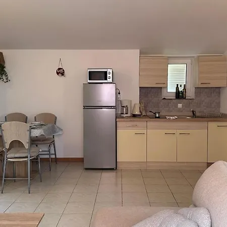 Murva Apartment *